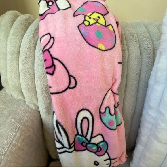 Hello Kitty Blanket - Pink Easter Blanket - Sanrio Bunny and Egg Blanket (Kids) - Picture 6 of 10